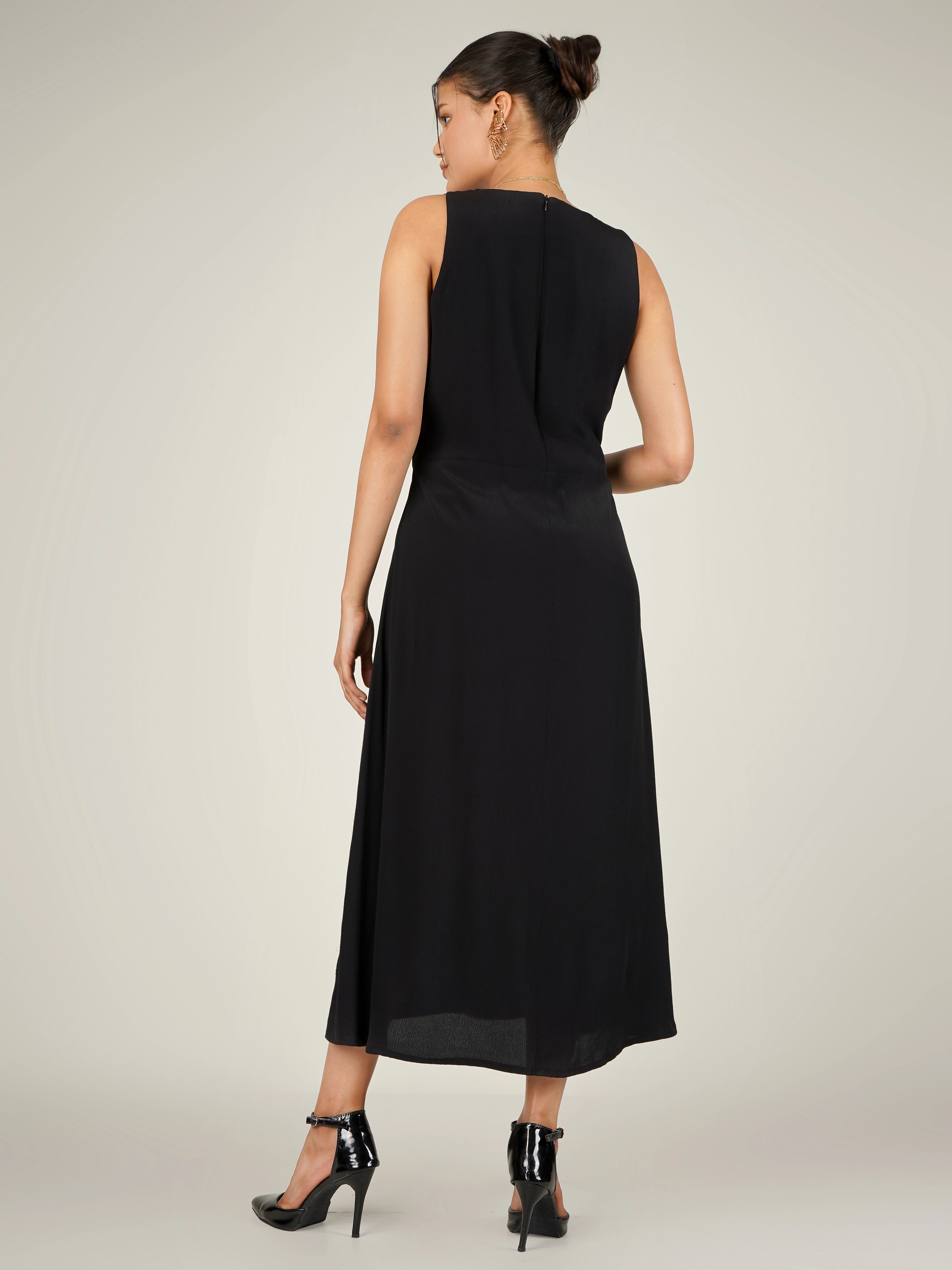 NORA Solid Midi A-line Dress
