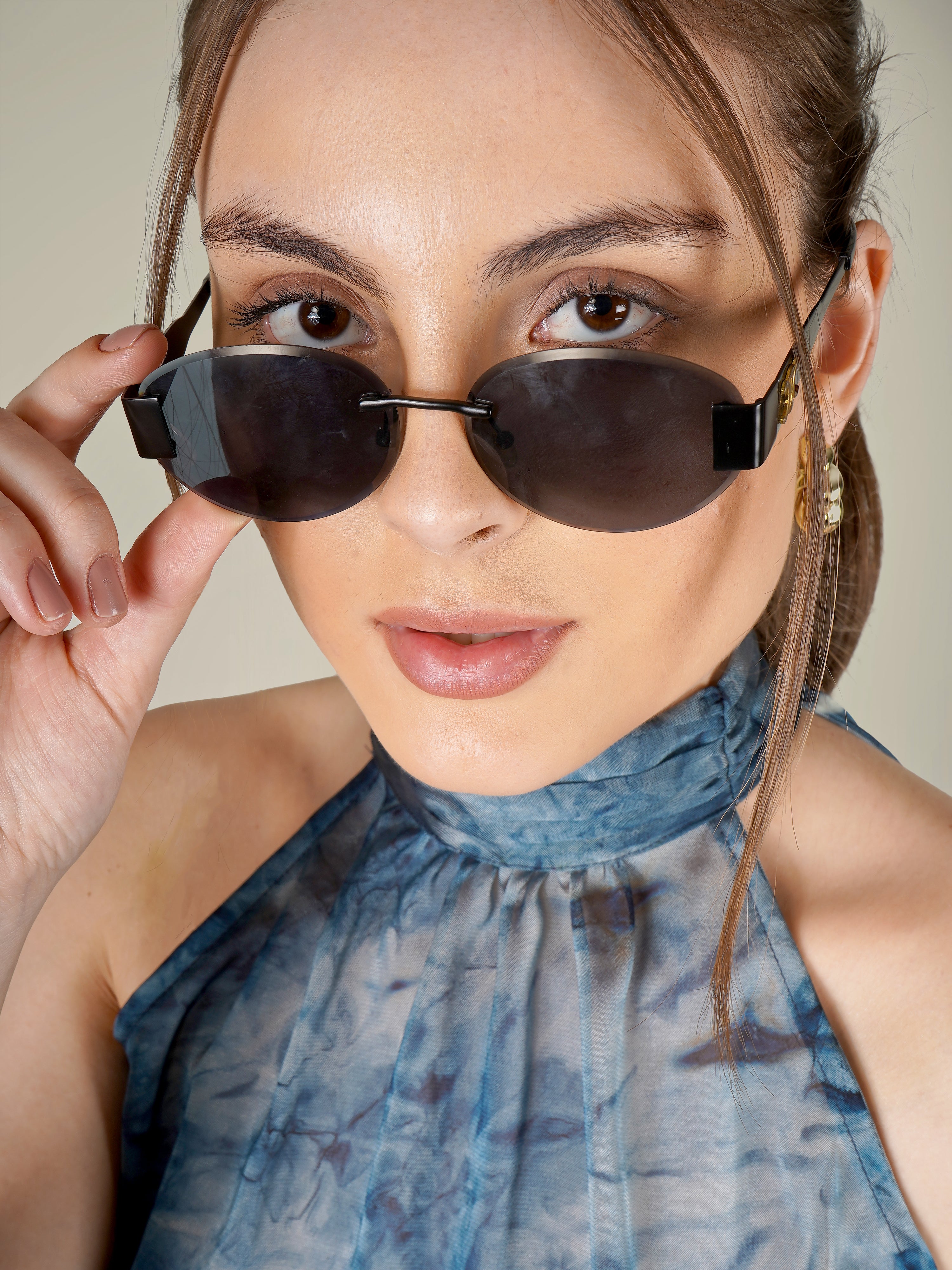 LUMI Turtle Neck Sleeveless Top